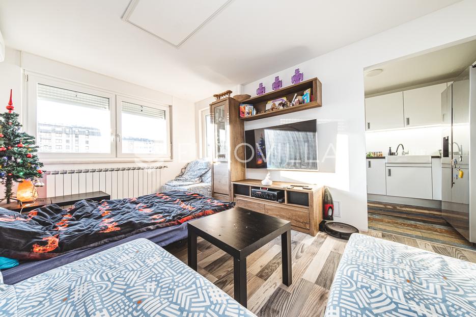 Zagreb, Srednjaci, komforan peterosoban stan, NKP 71 m2 - cover