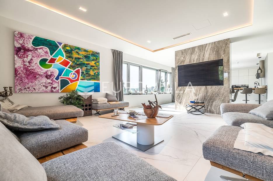 Zagreb, Šalata, prekrasan četverosoban stan, 160 m2 + terasa - cover