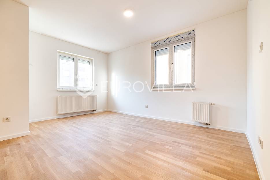 Zagreb, Rudeš funkcionalan trosoban stan NKP 78.23 m2 - cover