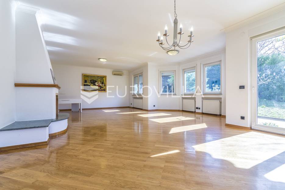 Šestine luksuzna obiteljska kuća 350 m2 za najam - cover