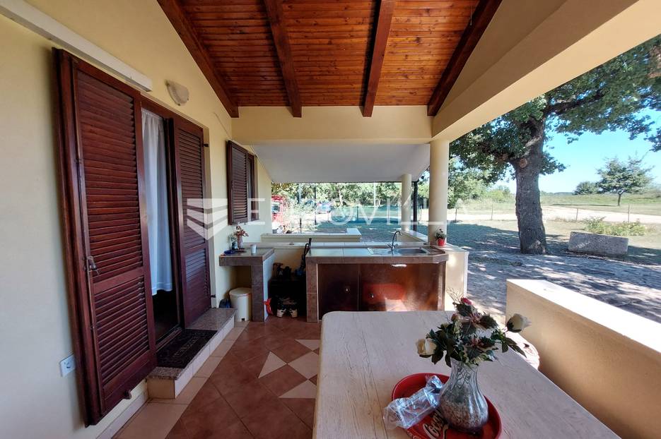 Novigrad, Bužinija šarmantan  stan u prizemlju NKP 48 m2 - cover