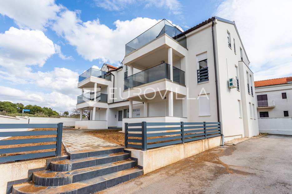 Pirovac, Apartman A i C, novogradanja na atraktivnoj lokaciji - cover