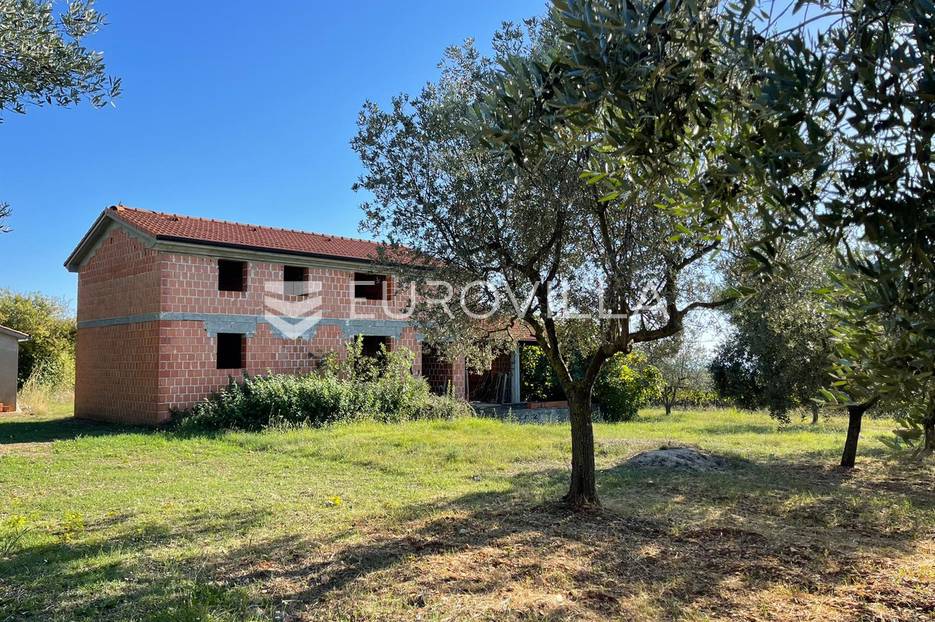 Istra, Vodnjan, kuća u roh bau fazi, pogled more - cover