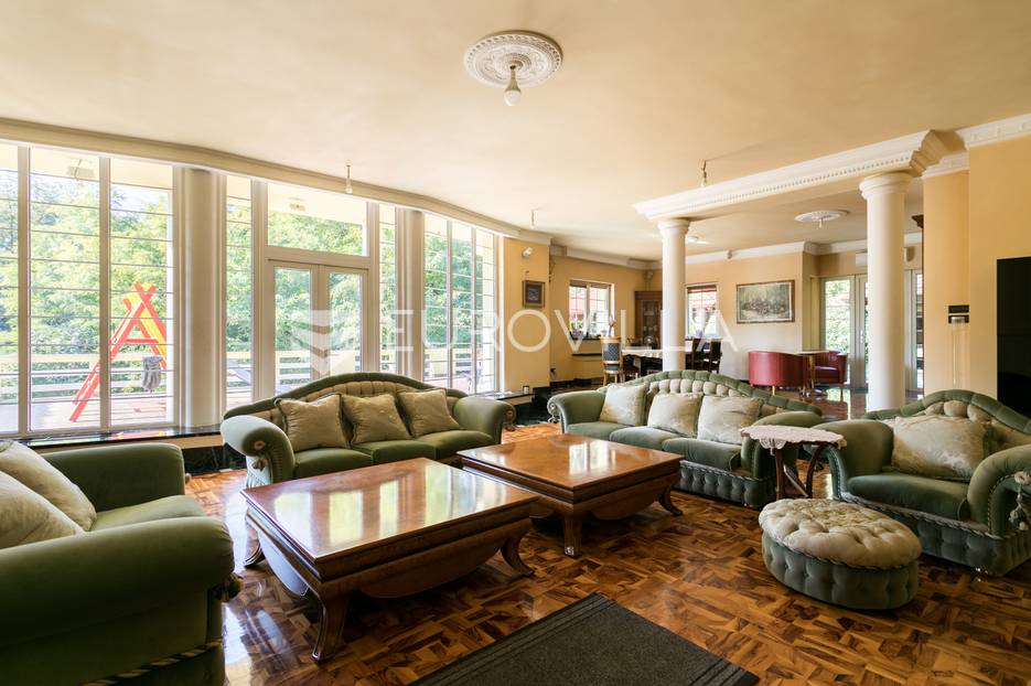 Pantovčak rezidencijalna vila 650m2 na zemljištu 3500m2 - cover