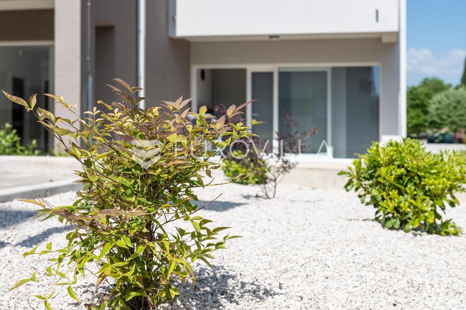 Istra, Žminj, dvosoban stan u prizemlju "3" u izgradnji s natkrivenim balkonom NKP 63,78 m2 - cover