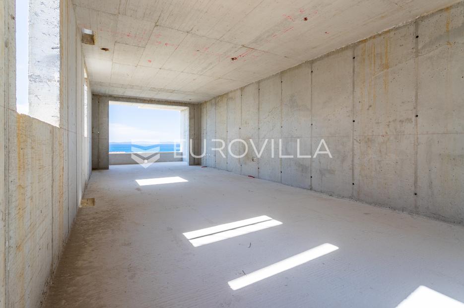 Podstrana, trosoban stan na prvom katu u novogradnji NKP 73, 10 m2 - cover