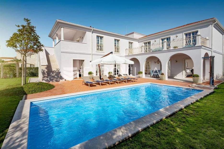 Istra, Vabriga, raskošna samostojeća vila  od 348 m2 na  velikoj okućnici - cover