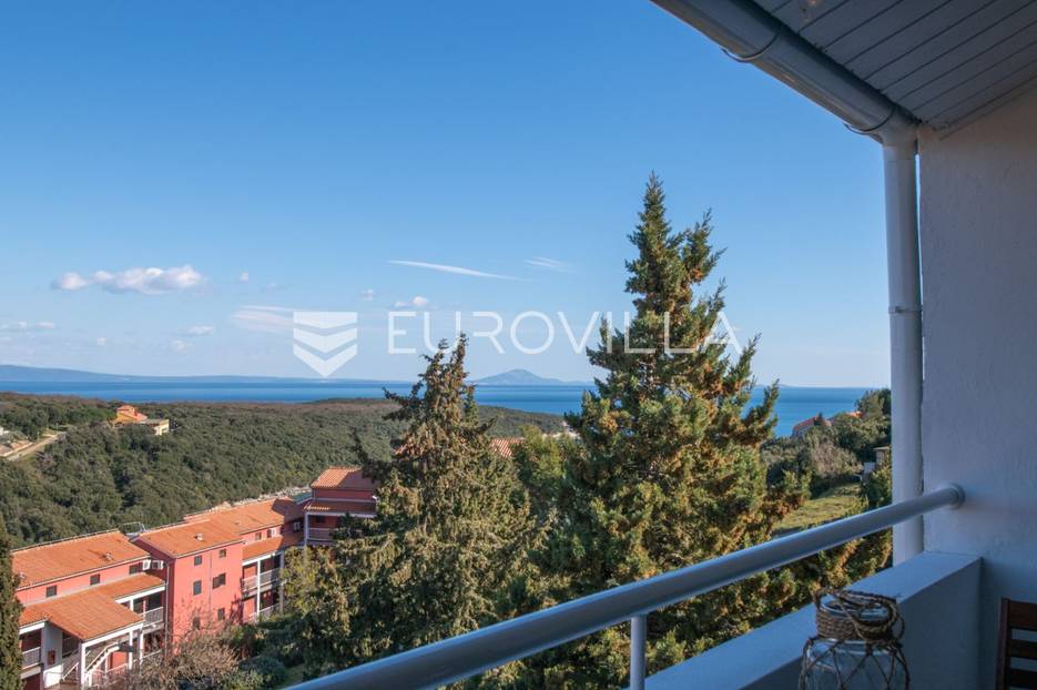 Istra, Duga Uvala, namješten stan sa pogledom na more, PRILIKA! - cover