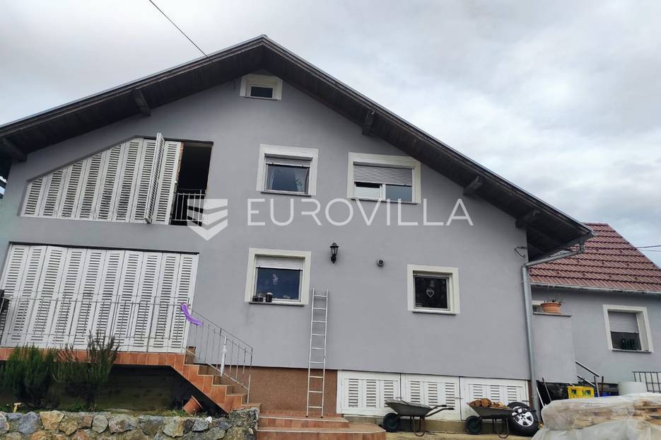 Okolina Zagreba, Donja Zelina, lijepa obiteljska kuća s vinskim podrumom, NKP kuće 240 - cover