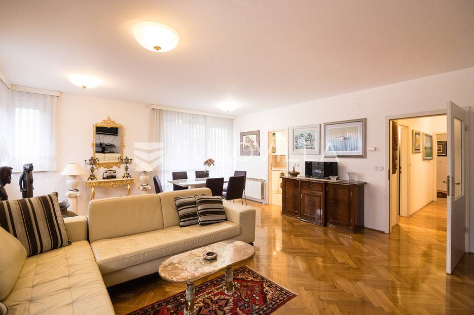 Dobri dol, Katalinić Jeretova, namješten četverosoban stan 105 m2 - cover