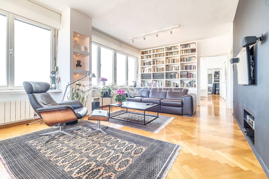 Zagreb, Centar, dvosoban stan NKP 90 m2 - cover