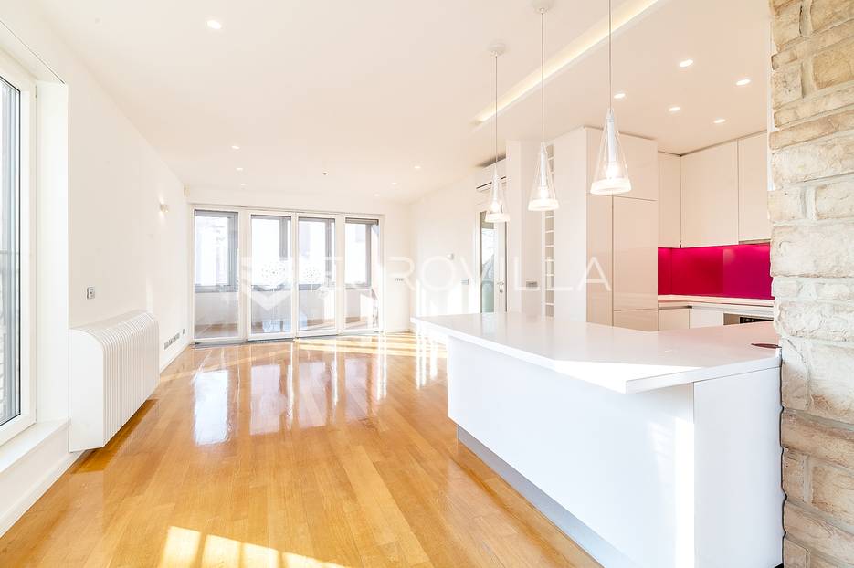 Zagreb, Srebrnjak, luksuzan peterosoban stan NKP 162 m2 - cover