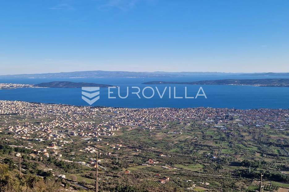 Kaštela, građevinsko zemljište 1.080 m2, 100 m od mora - cover