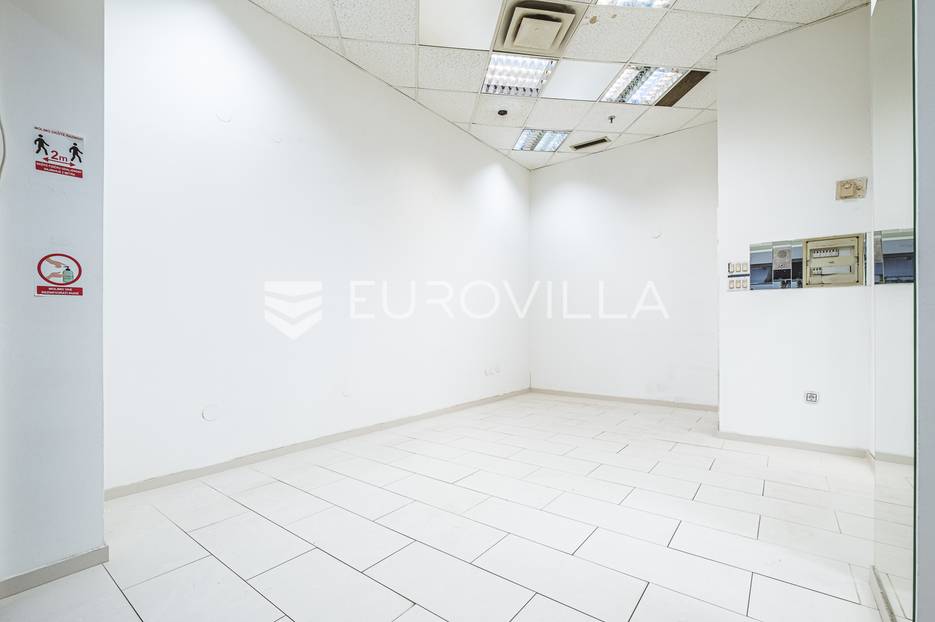Zagreb,Donji grad , Importane centar, poslovni prostor 18,50 m2 - cover