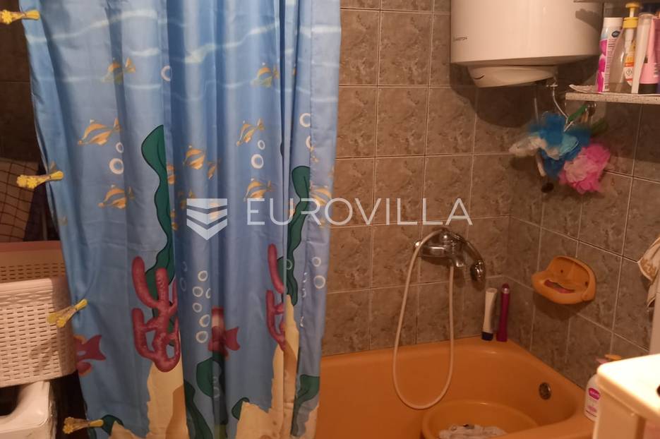 Istra, Pula, jednosoban stan NKP 35m2 u neposrednoj blizini centra grada - cover