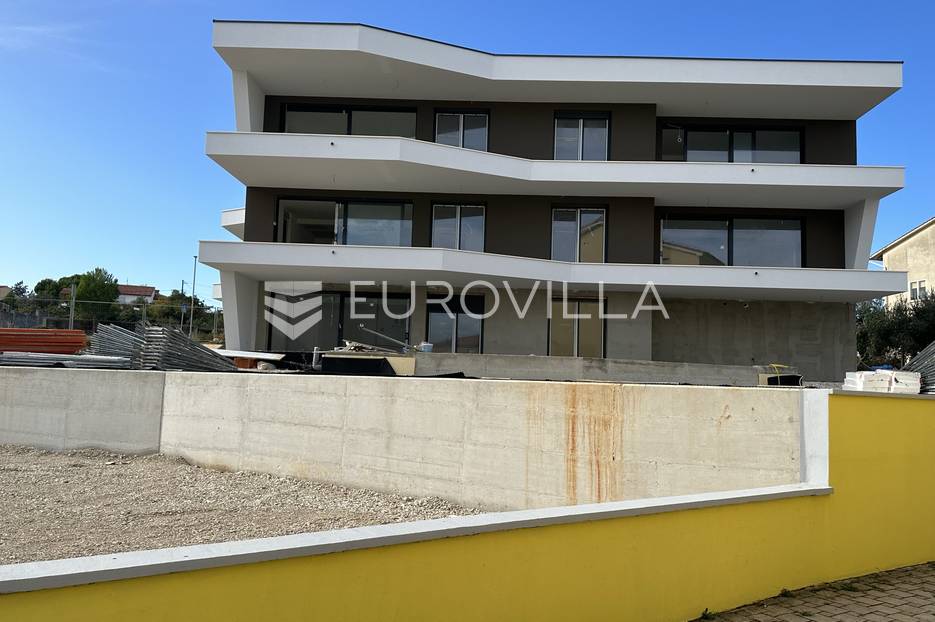 Istra, Ližnjan,  S3 dvosoban stan na prvom katu, 75m2, 700 metara od mora - cover