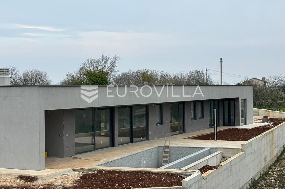 Istra, Svetvinčenat, Moderna prizemnica sa bazenom - cover