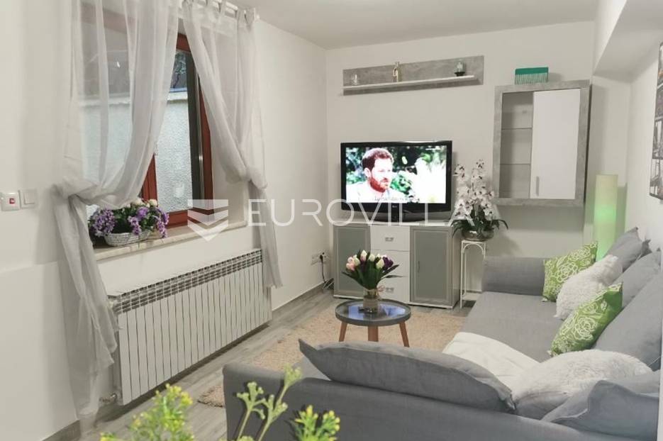 Zagreb, Domagojeva, dvosoban stan NKP 38 m2 - cover