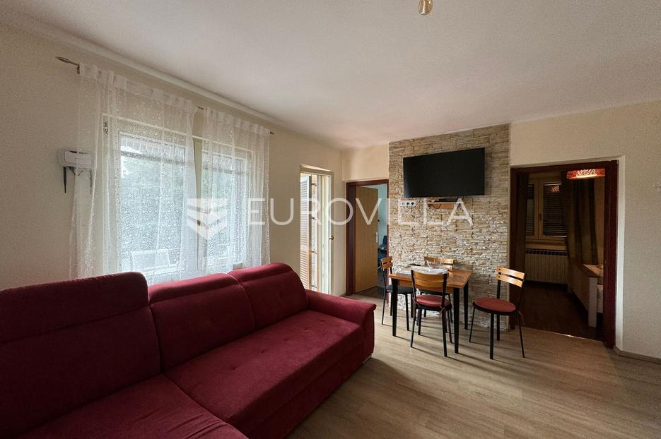 Premantura, kuća s dva stana nadomak centra i prvih plaža - cover