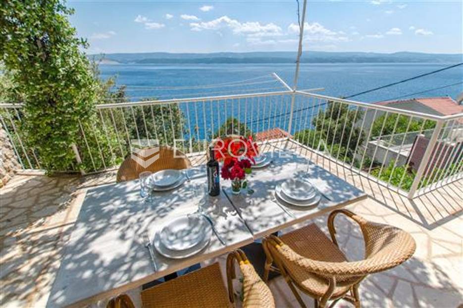 Stanići, kuća u neposrednoj blizini mora - cover