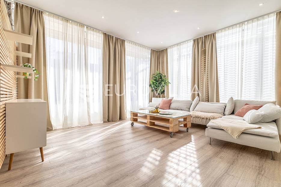 Zagreb, Jelenovac, funkcionalan trosoban stan 120 m2 u visokom prizemlju+garaža - cover