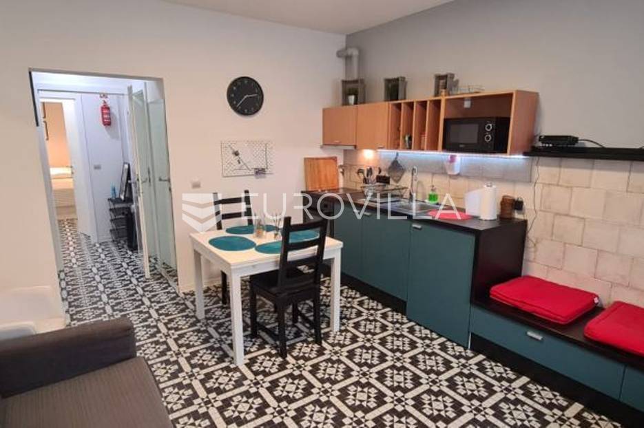 Zagreb, Kvaternikov trg, visoko funkcionalan stan 56m2 - cover