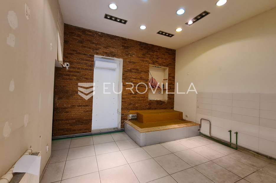 Zagreb, strogi centar, Masarykova, ulični poslovni prostor 47 m2 - cover