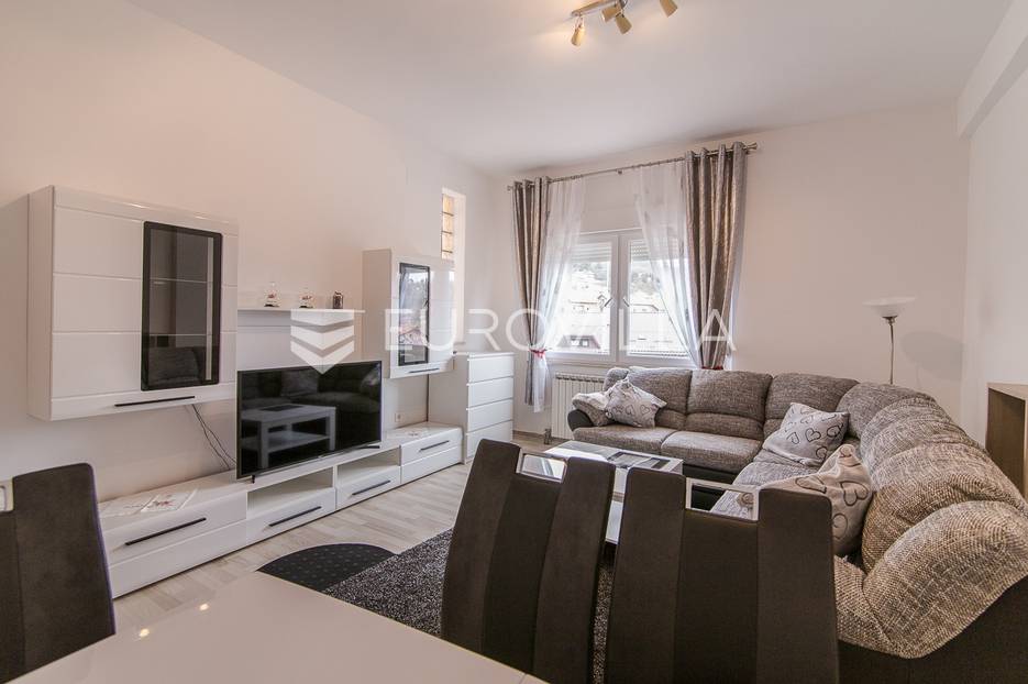 Gračani, nedovršena kuća brojnih mogućnosti za prodaju ili najam - cover