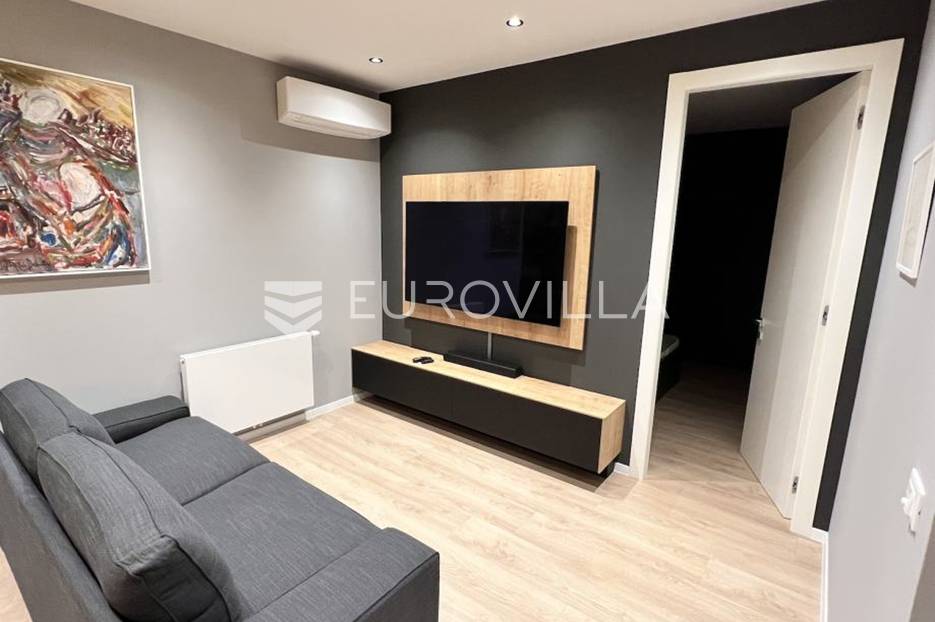 Zagreb, Branimirova, luksuzan dvosoban stan NKP 48,05 m2 s parkingom NOVOGRADNJA - cover