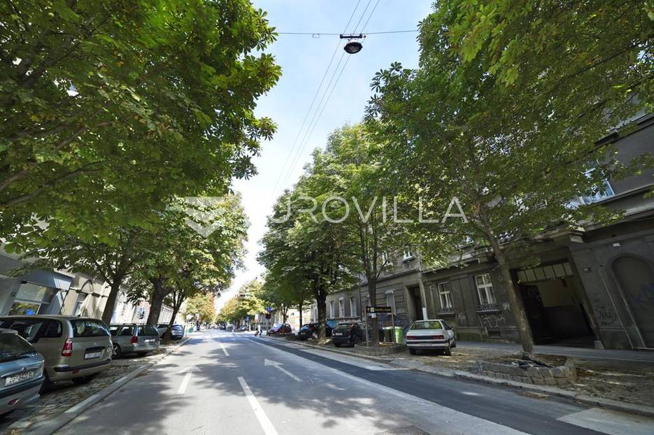 Centar, Prilaz Gjure Deželića, uredski poslovni prostor na dvije etaže 246m2 - cover