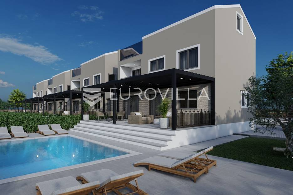 Istra, Baderna, kuća u nizu s vlastitim bazenom i pogledom na more - cover