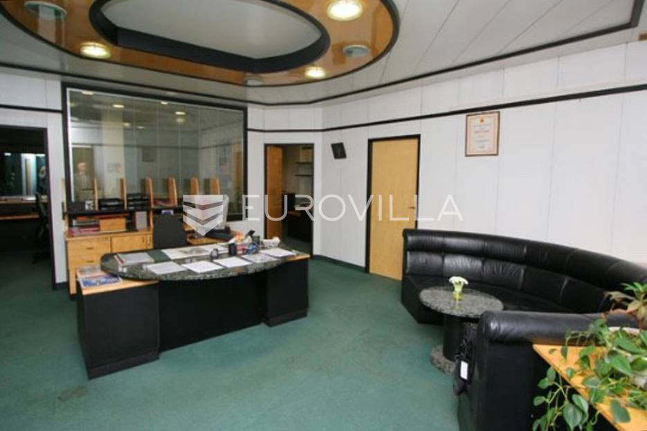 Zagrepčanka poslovni prostor 235m2 prodaja ili zakup - cover