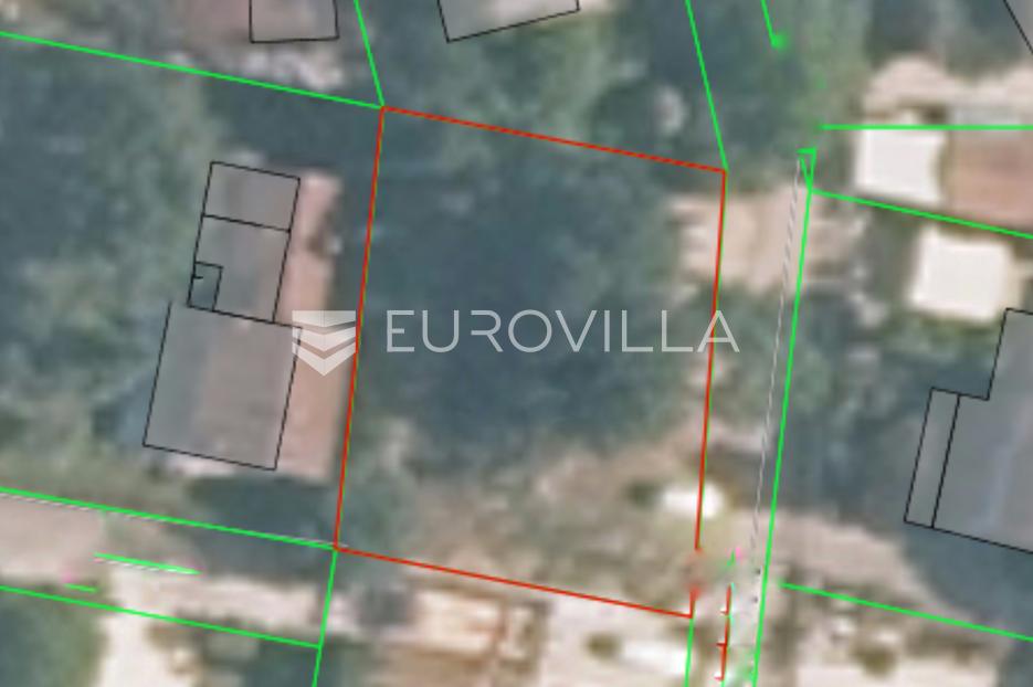 Građevinsko zemljište nedaleko od centra Poreč - cover