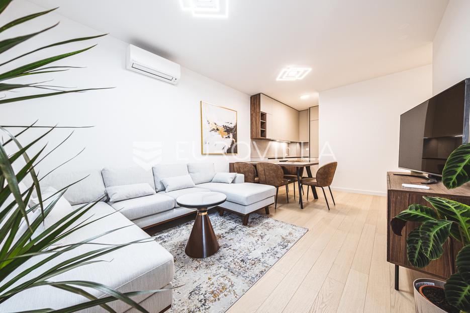 Zagreb, Knežija luksuzan trosoban stan + GPM 65 m2 - cover