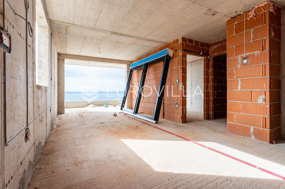 Makarska, Veliko Brdo, dvosoban stan na prvom katu novogradnje NKP 76 m2 - cover