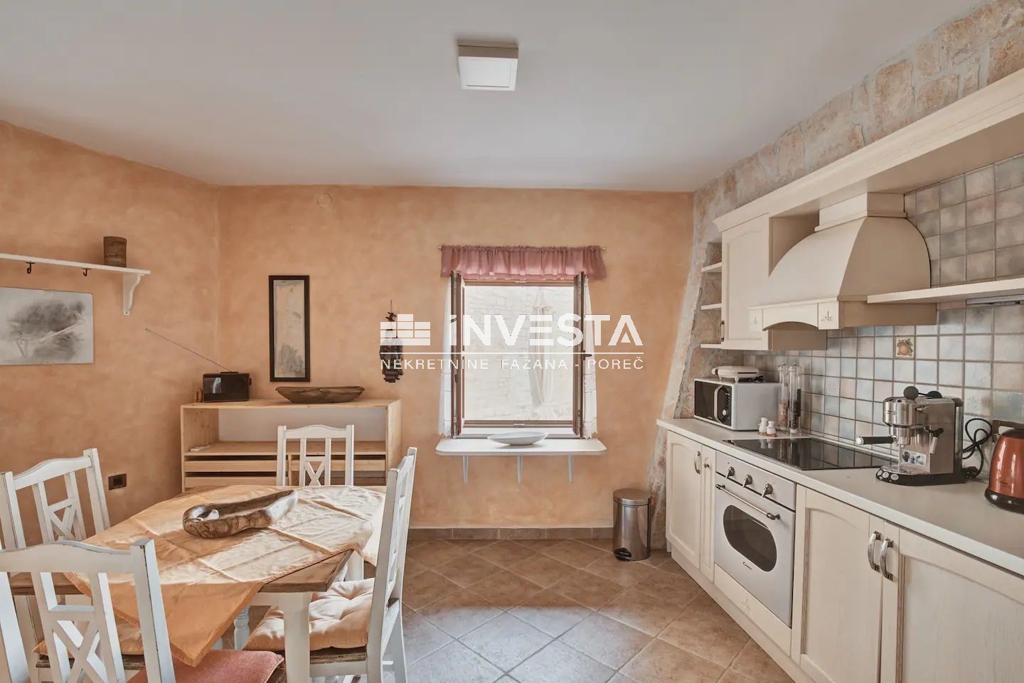 Fažana, prekrasna renovirana kuća u starogradskoj jezgri nadomak mora - cover