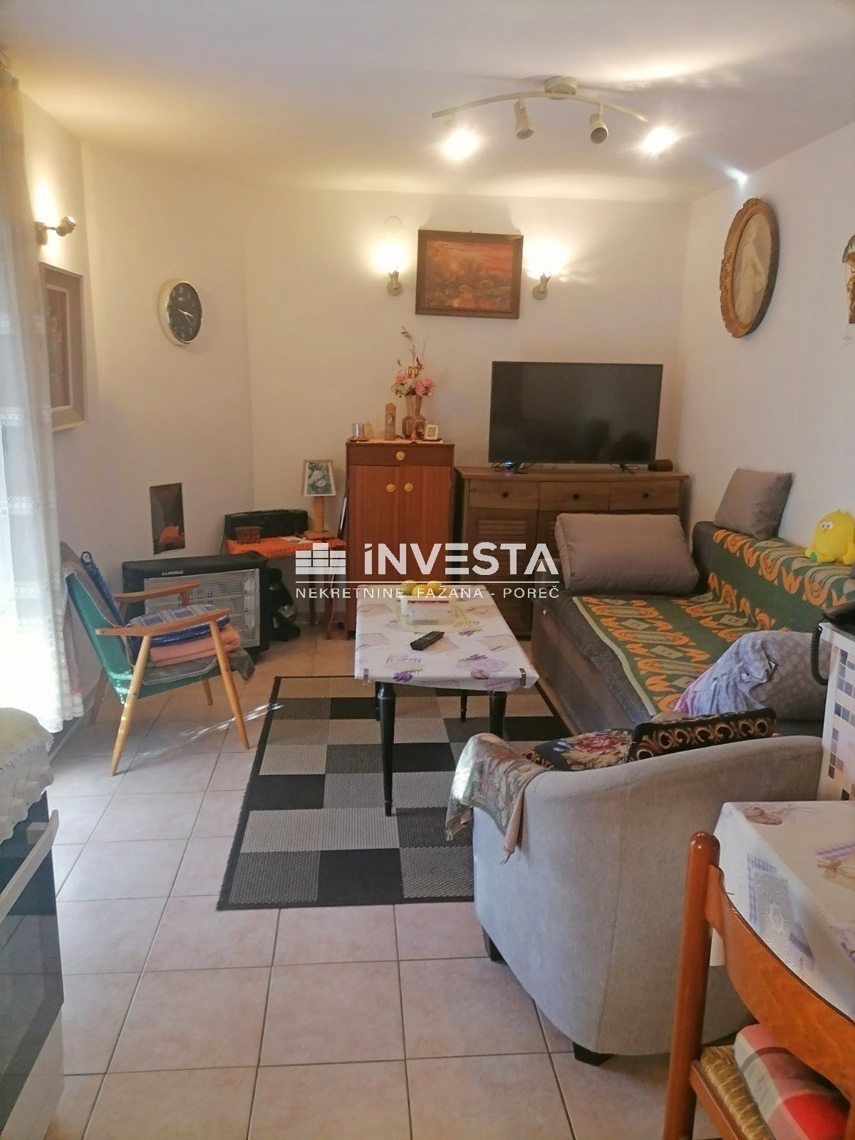 Poreč, Centar, dvosoban stan na pješačkoj udaljenosti od tržnice, 68m2 - cover