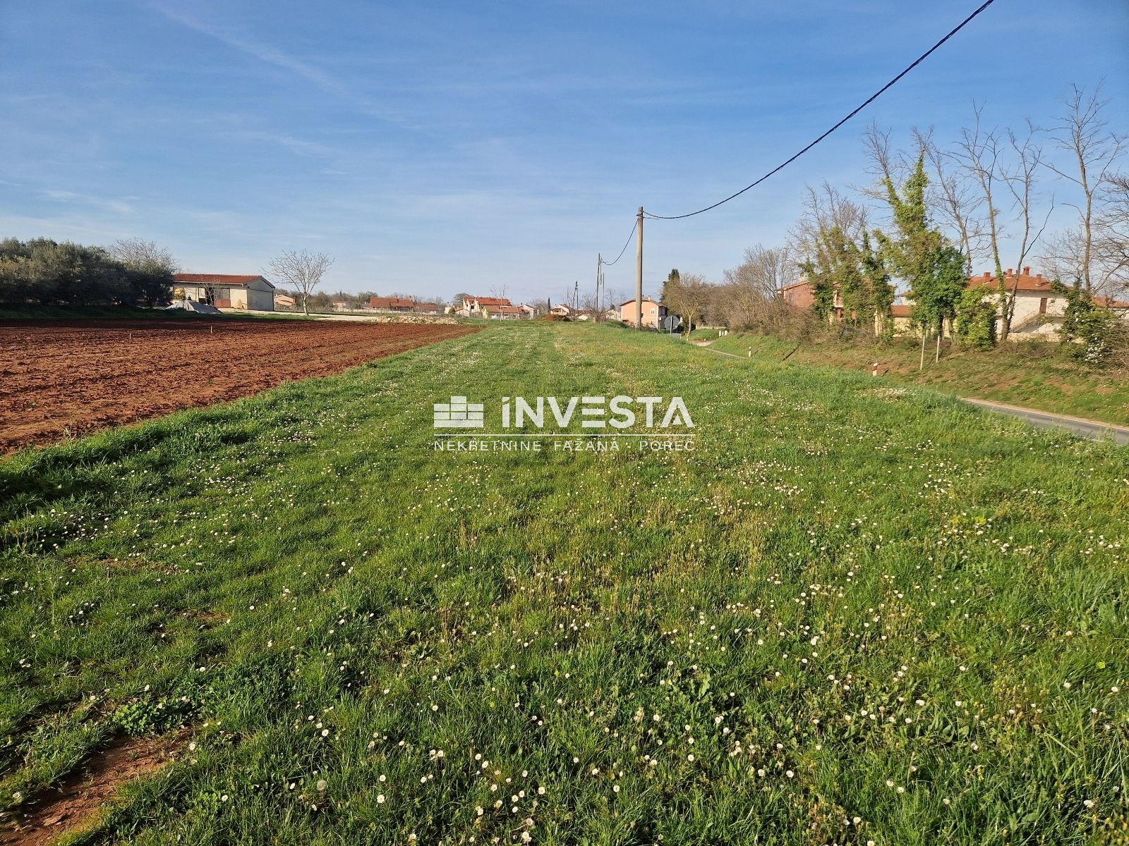 Marčana, prostrano građevinsko zemljište od 1245 m2 - cover