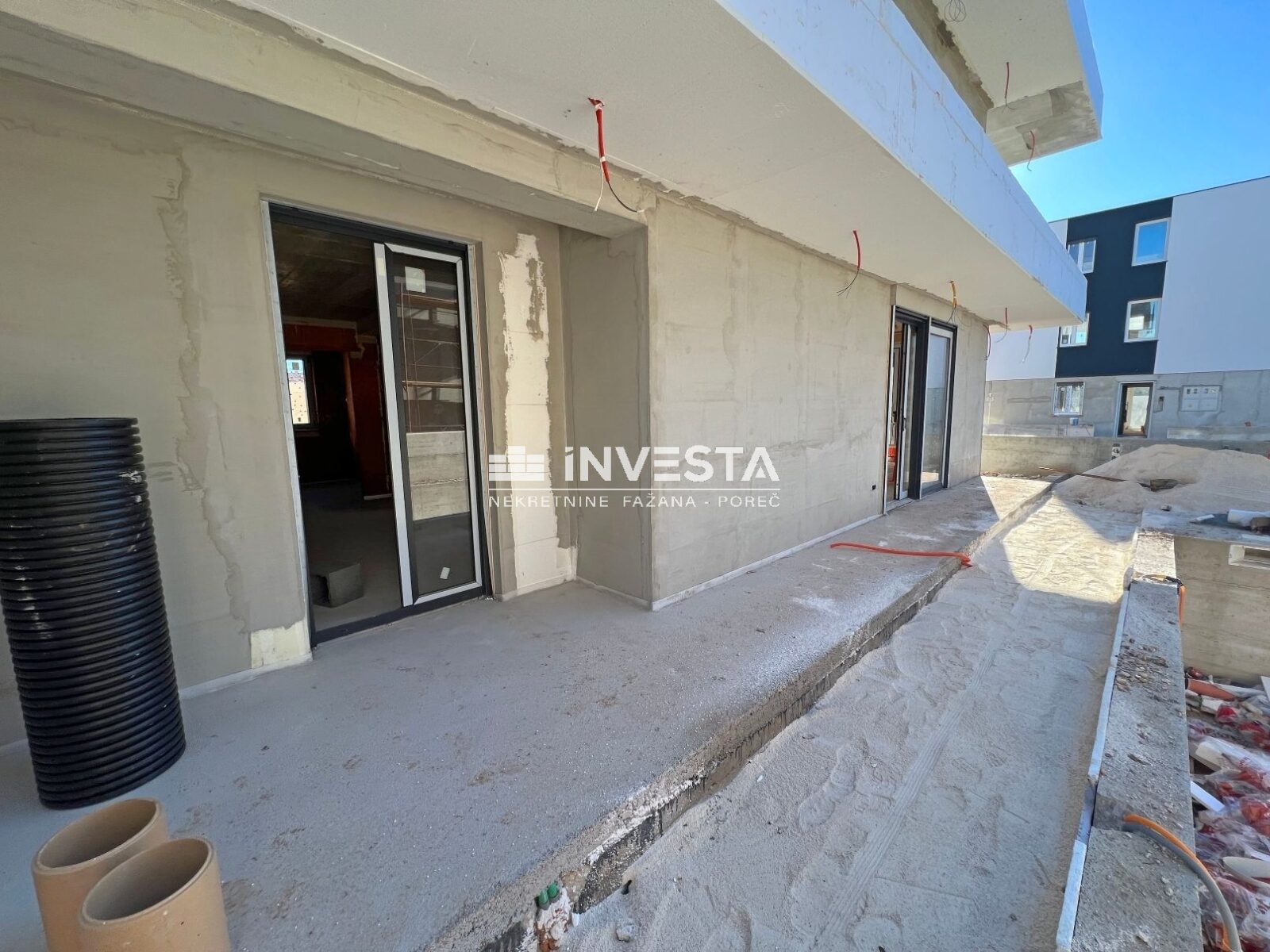 Medulin, dvoetažni stan s bazenom, 200 m2, 4SS, blizina mora - cover