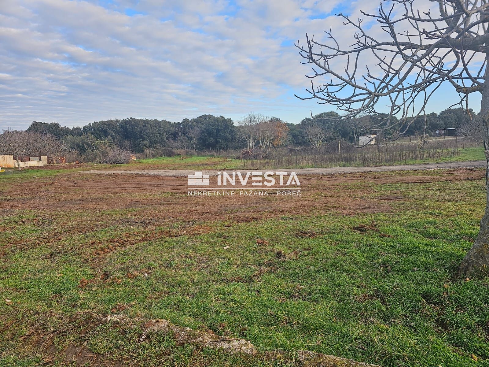 Štinjan, građevinsko zemljište 550 m2 - cover