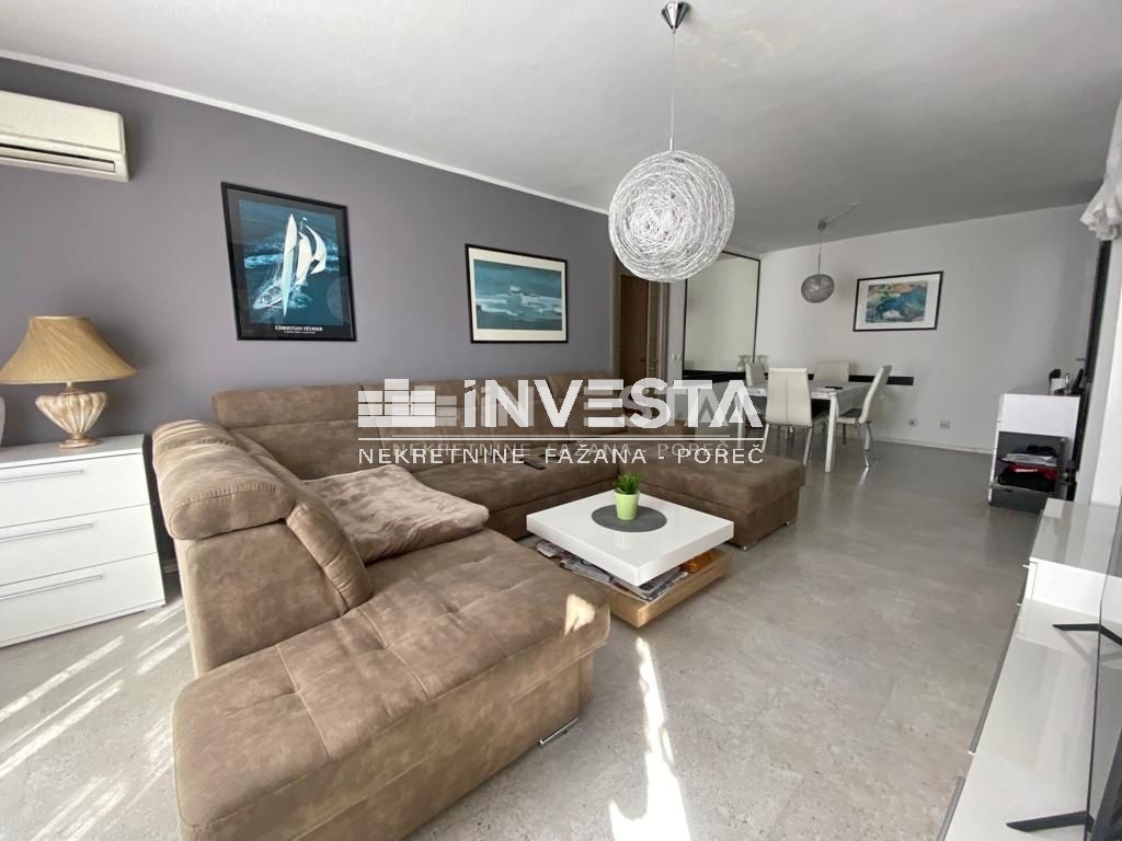 Pula, Šijana, lijepi trosobni stan, 77 m2 + 40 m2 zajedničkog prostora - cover