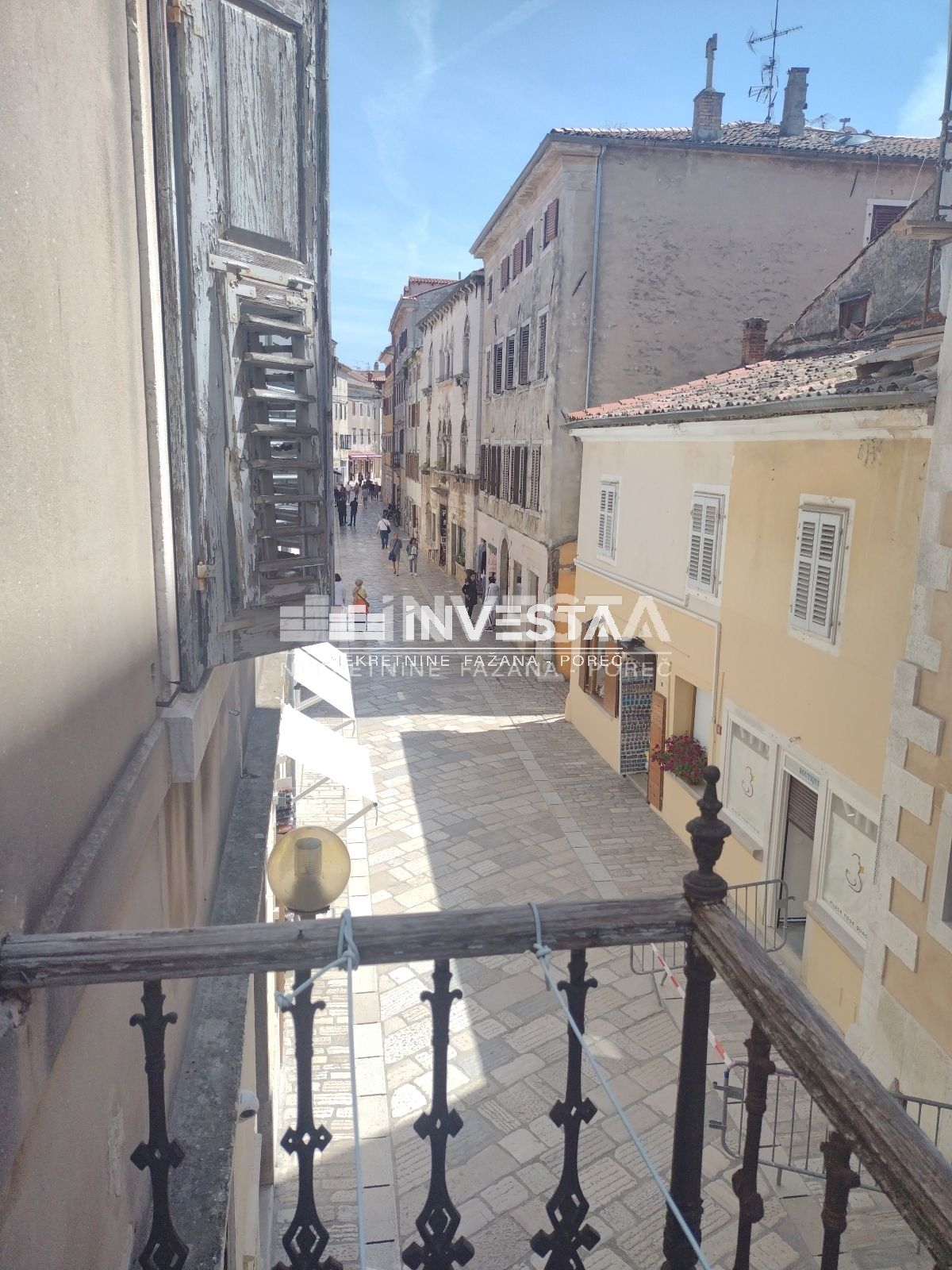 Poreč, prostrani stan u starogradskoj jezgri, 110 m2 - cover
