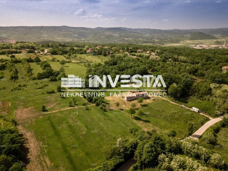 Istra, Kršan, Stancija sa kamenom istarskom kućom, 43.460 m2 zemljišta - cover
