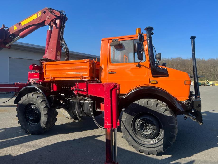 Mercedes Unimog 1750 + dizalica Palfinger, 1992 god. - cover