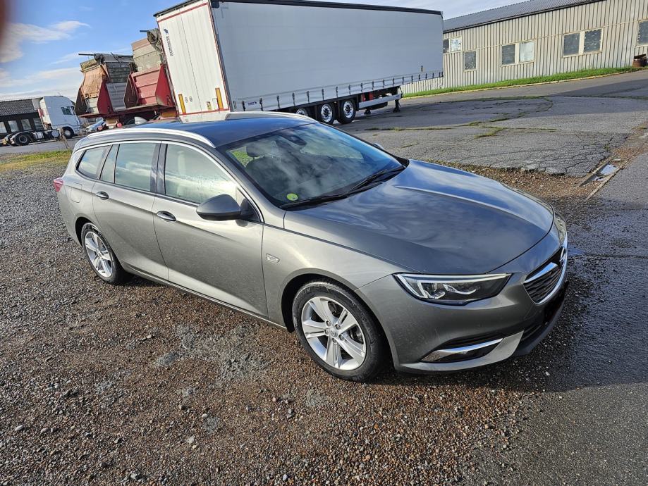 Opel Insignia Karavan 1,6 CDTI automatik - cover