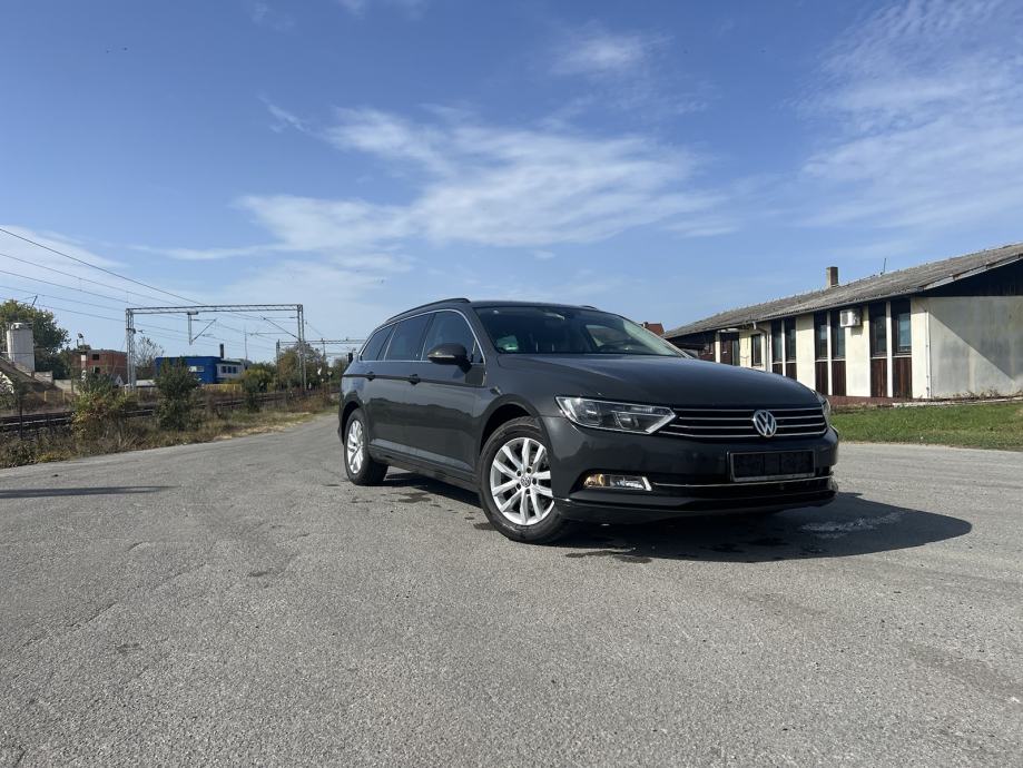 VW Passat Variant 2,0 TDI - cover