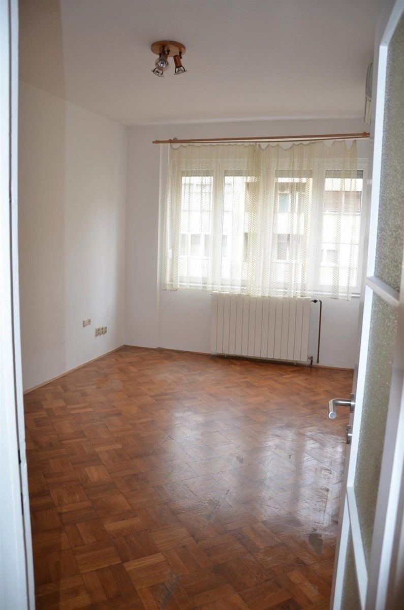 Prodaja: Zagreb-Šubićeva ulica,3-sobni stan 98m2,2.kat,odlična lokacija - cover