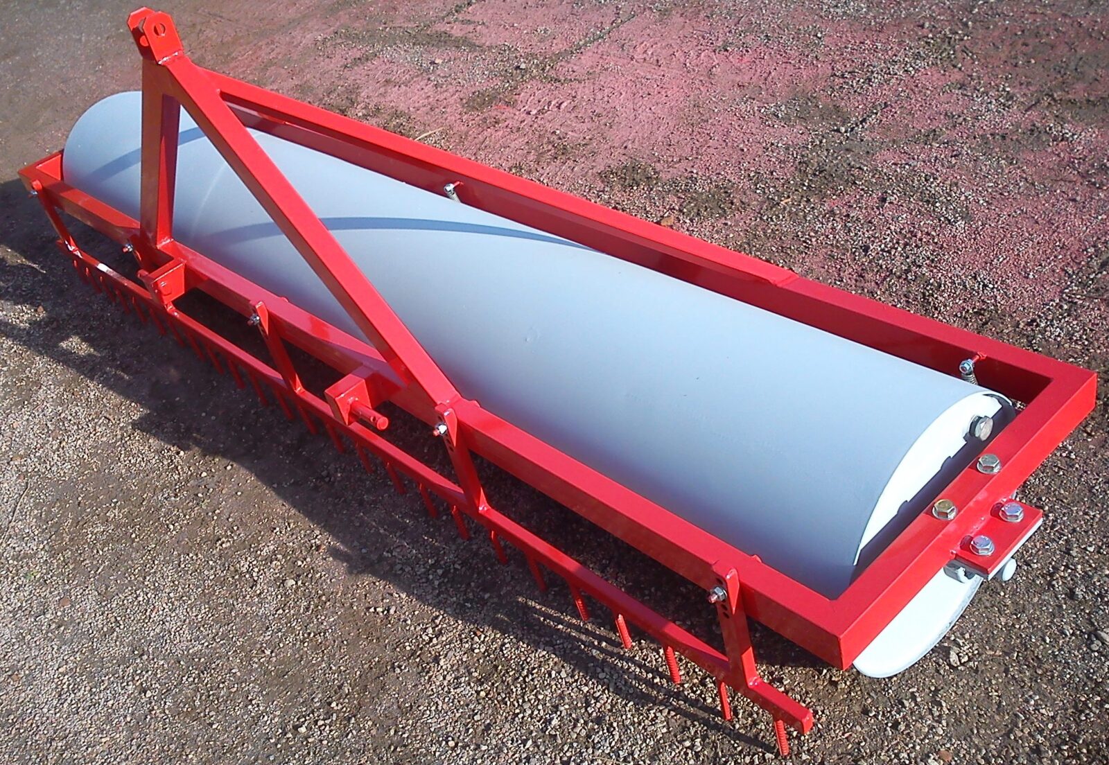 Valjak za zemlju L2500 - cover
