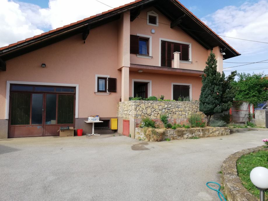 Kuća: Zagreb (Markuševec), visoka prizemnica, 220 m2, sa velikim vrtom (prodaja) - cover