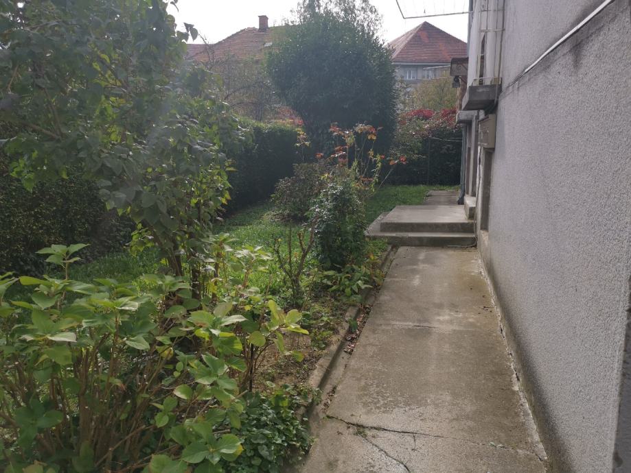 Stan: Zagreb (Šalata), 61, m2, Mesićeva, kompletno uređen (prodaja) - cover